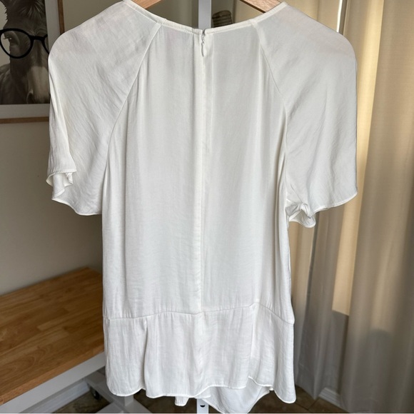 Vince Camuto Women’s Blouse Size L White Sheer Flowy Front Tie Keyhole Zip - Picture 5 of 8